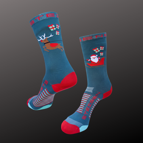 Santa’s Sleigh Running Socks ¾ Length